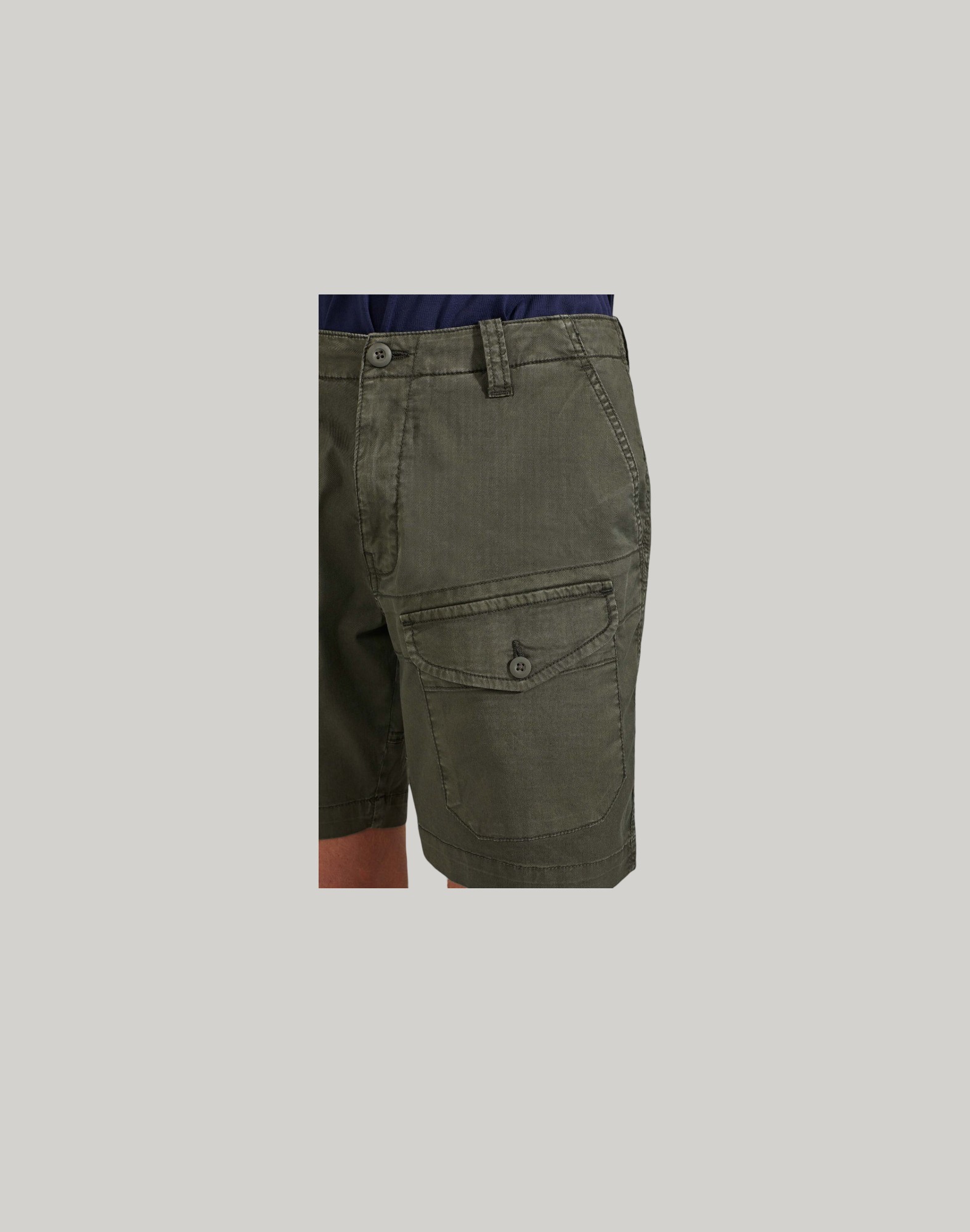 Bermuda With Pocktes Twill Stretch Fabric