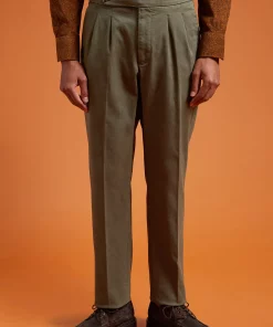 Men’s regular fit double pleat trousers in bul twill fabric