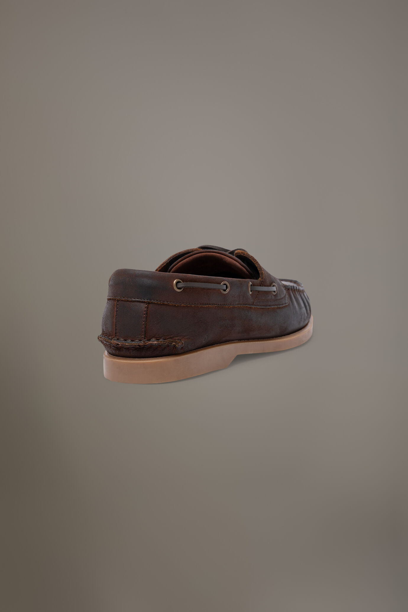 Leather boat shoes 100% aged leather with rubber sole
