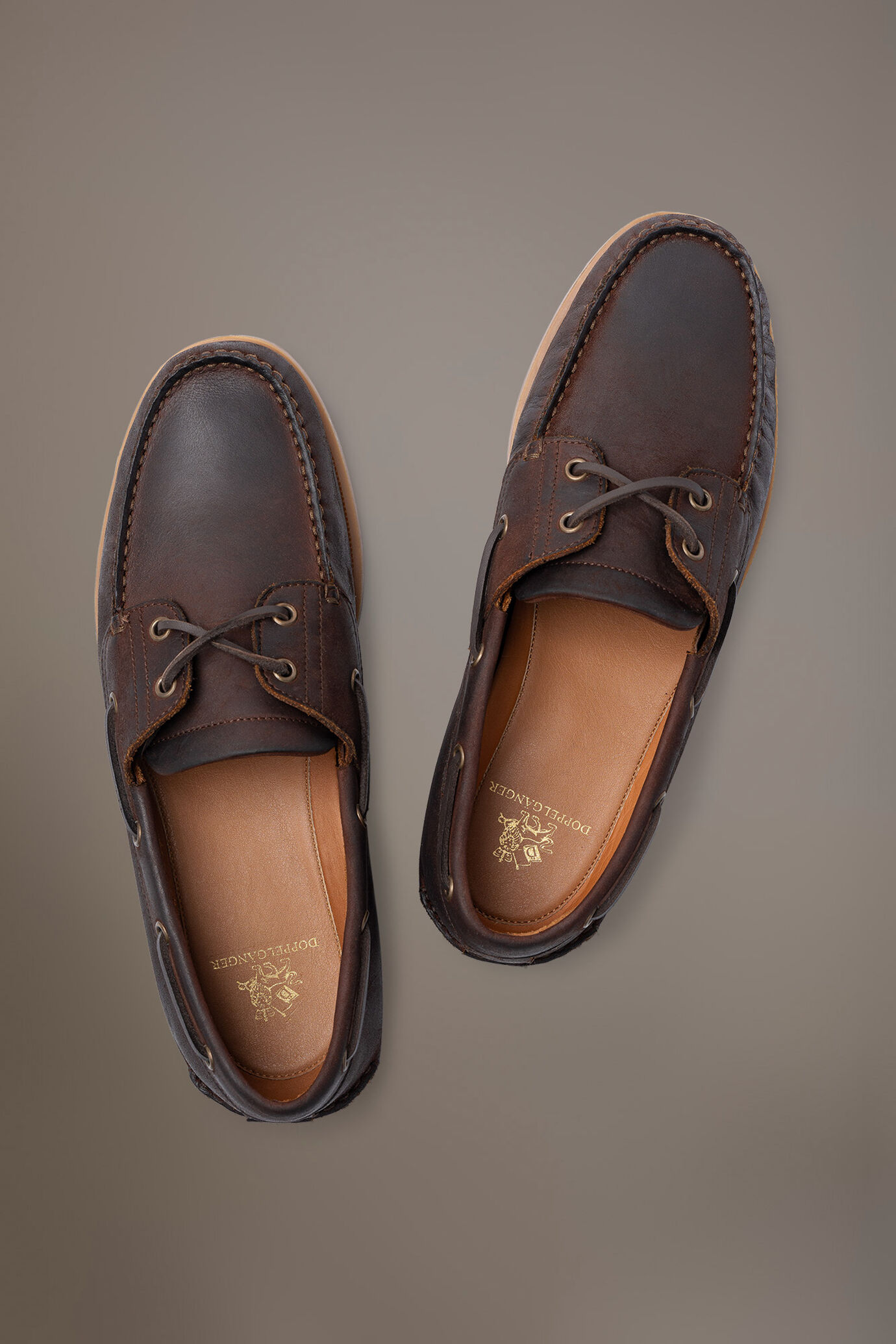 Leather boat shoes 100% aged leather with rubber sole