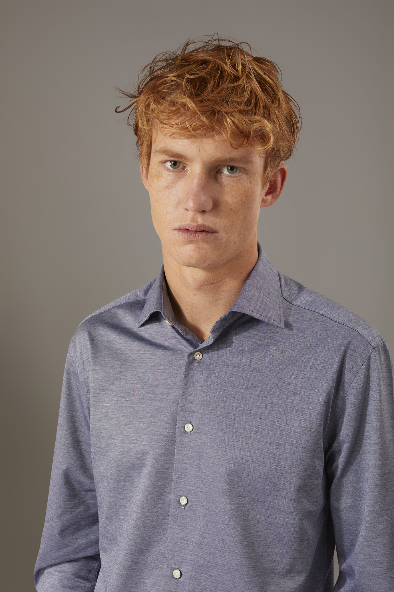 Classic washed shirt with French collar comfort fit jersey fabric