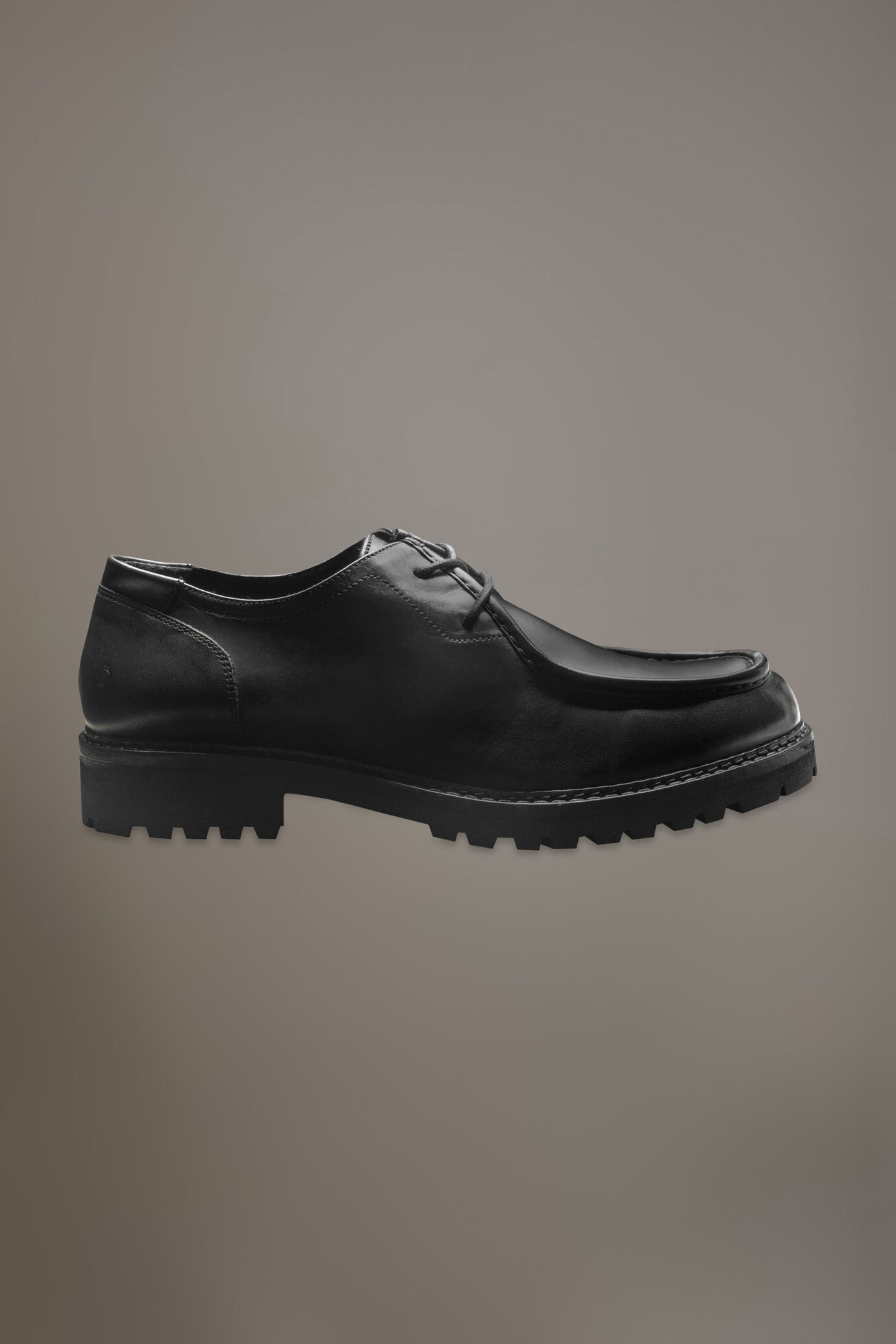 100% leather ranger shoe with rubber sole