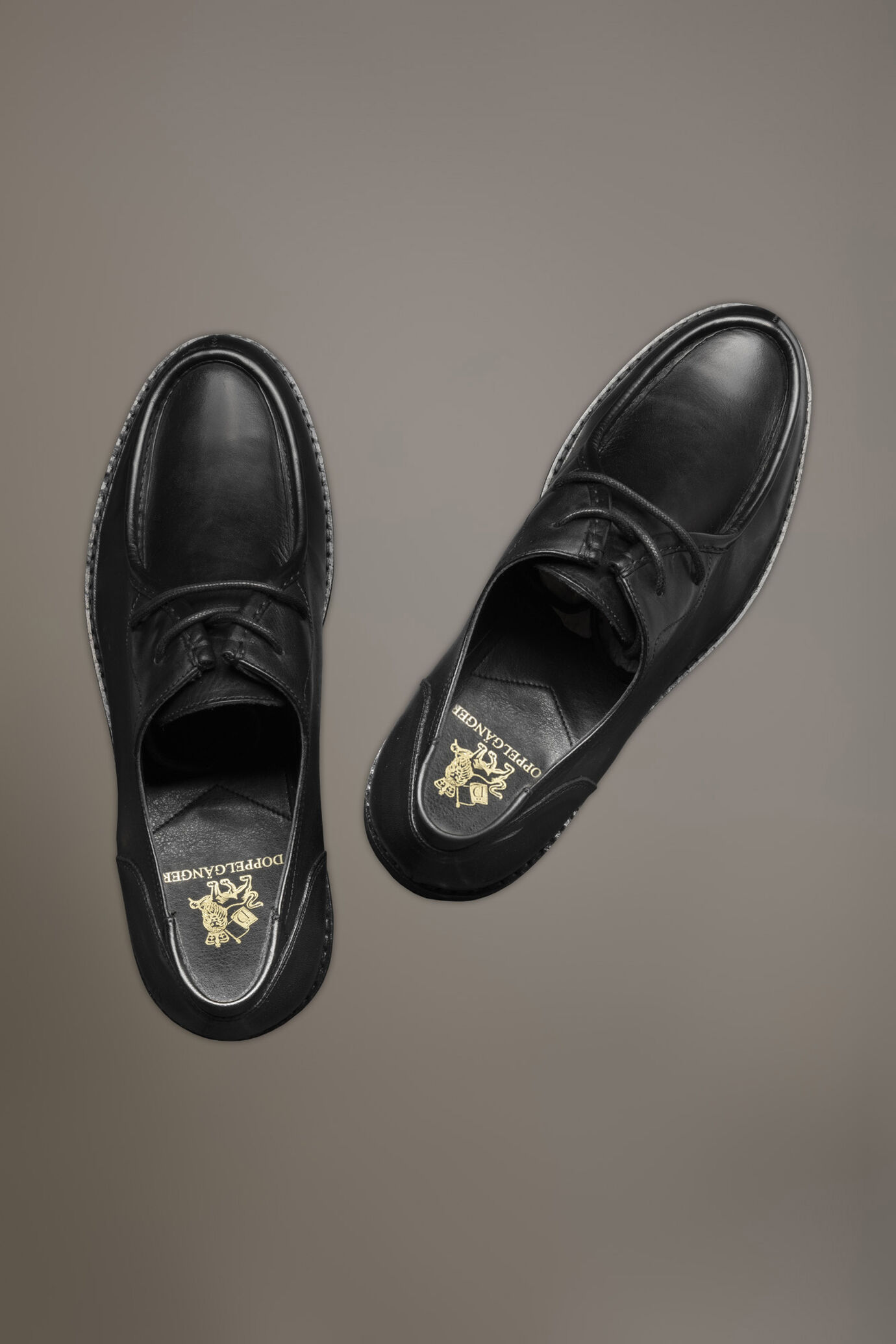 100% leather ranger shoe with rubber sole