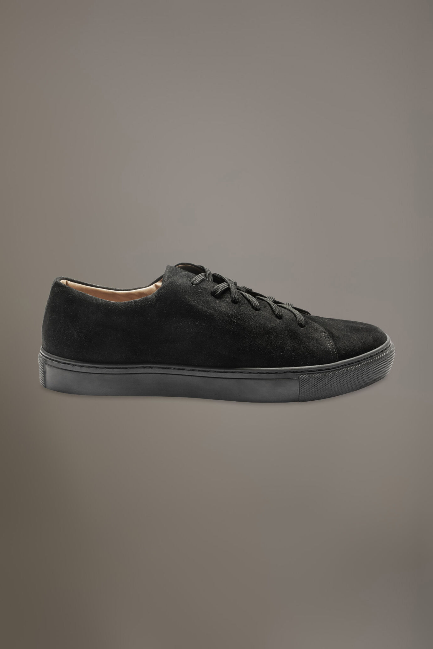 100% suede leather sneakers with rubber sole