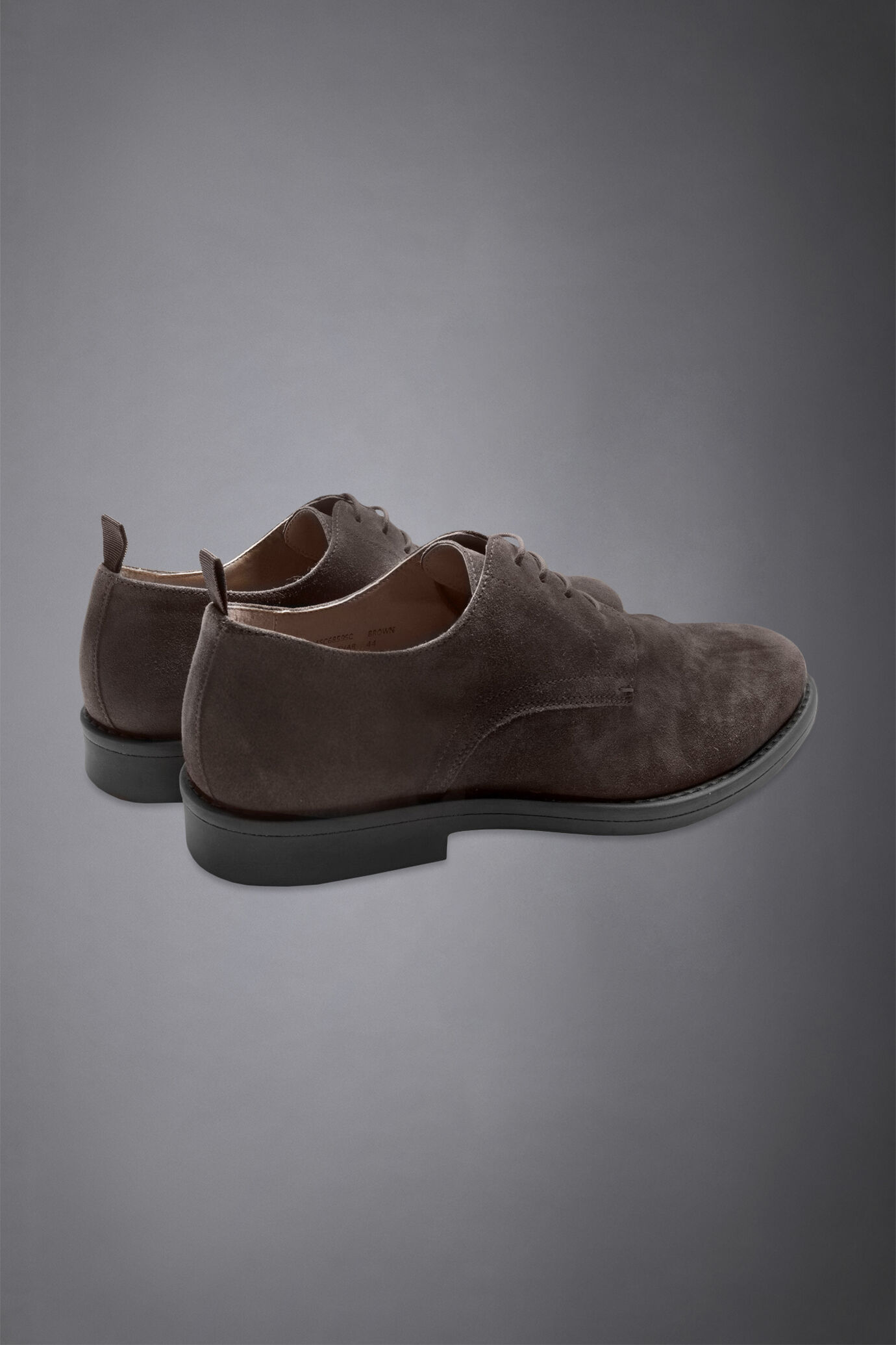 Men’s 100% suede leather derby shoe with rubber sole