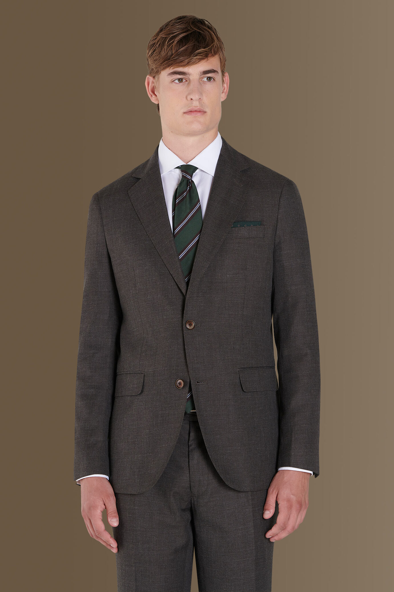 Single-breasted solid color suit with trousers with pinces