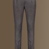Single-breasted solid color suit with trousers with pinces