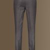 Single-breasted solid color suit with trousers with pinces