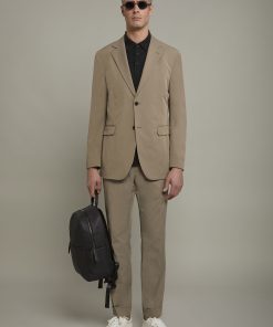 Men’s single-breasted suit in regular fit technical fabric