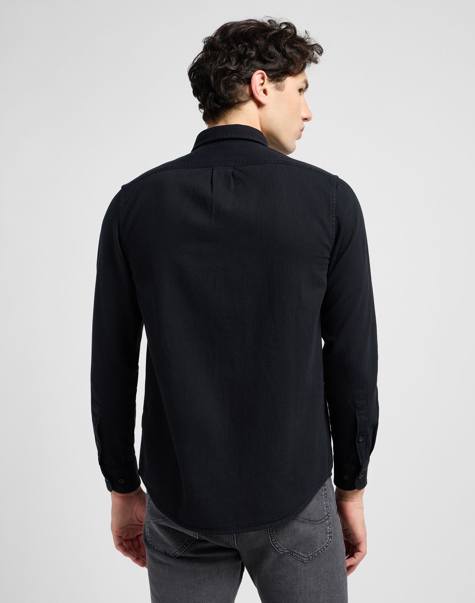 LEE BUTTON DOWN BLACK - Image 2
