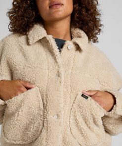 Alternative view of Lee Cropped Sherpa Jacket Ecru